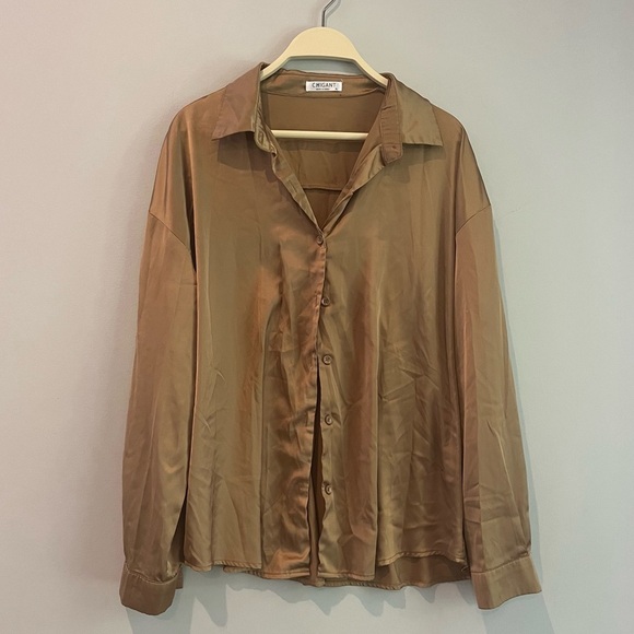 Long sleeve button up size XL - Picture 1 of 6